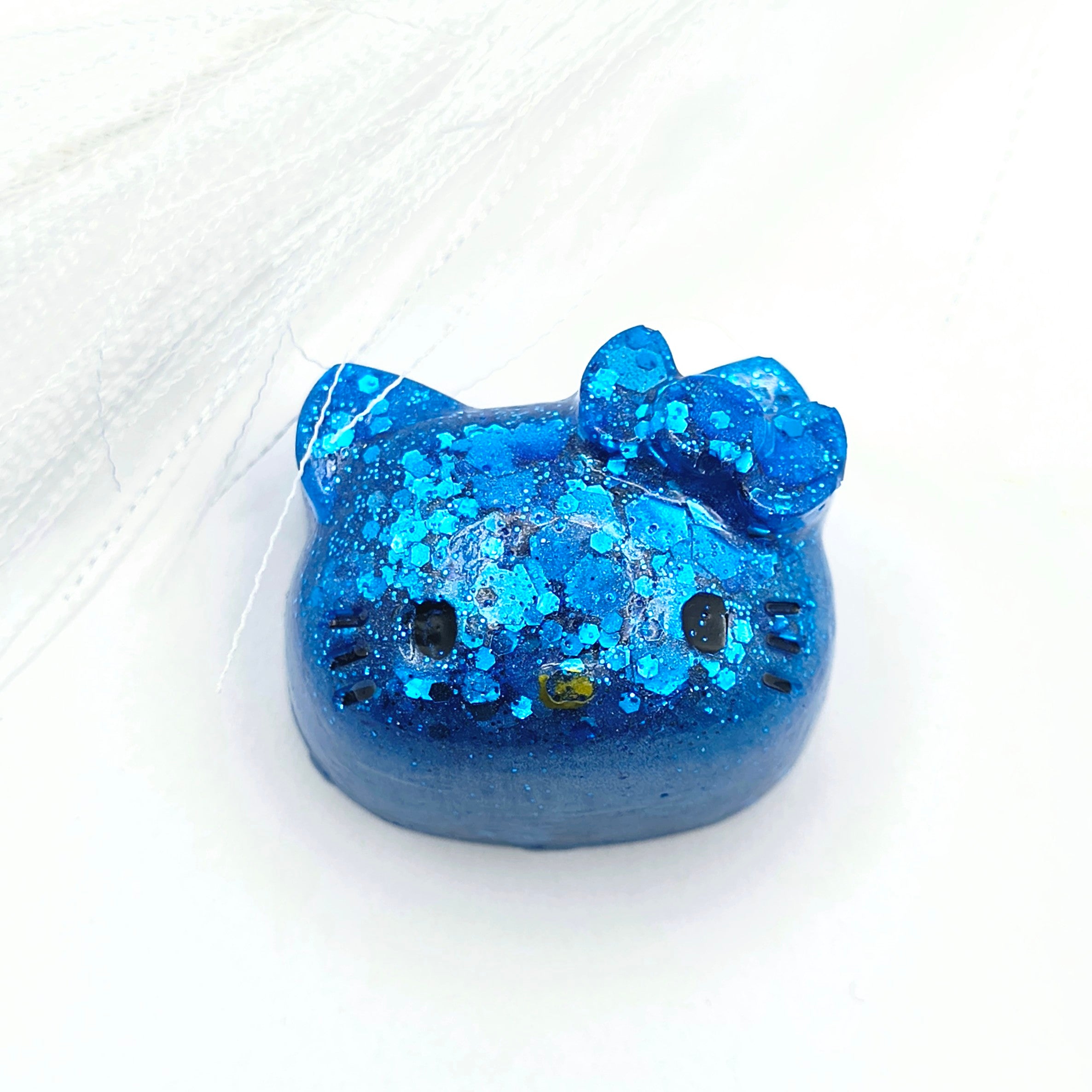 1pc Hello Kitty Themed Coverminder