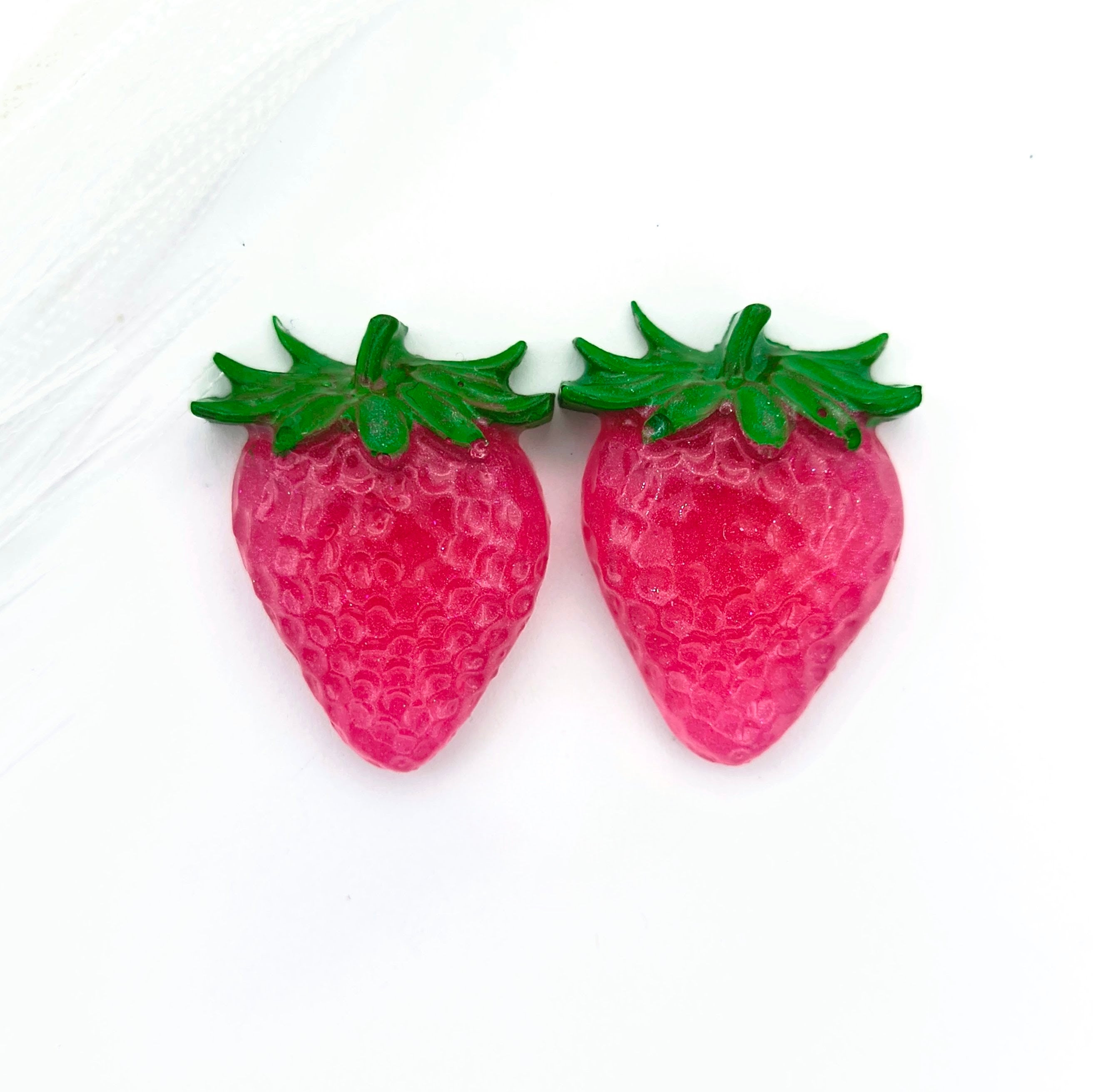 2pc Strawberry Coverminders